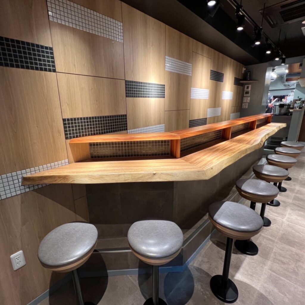 東京都 飲食店様】店舗カウンター | 一枚板専門店 YURAGI