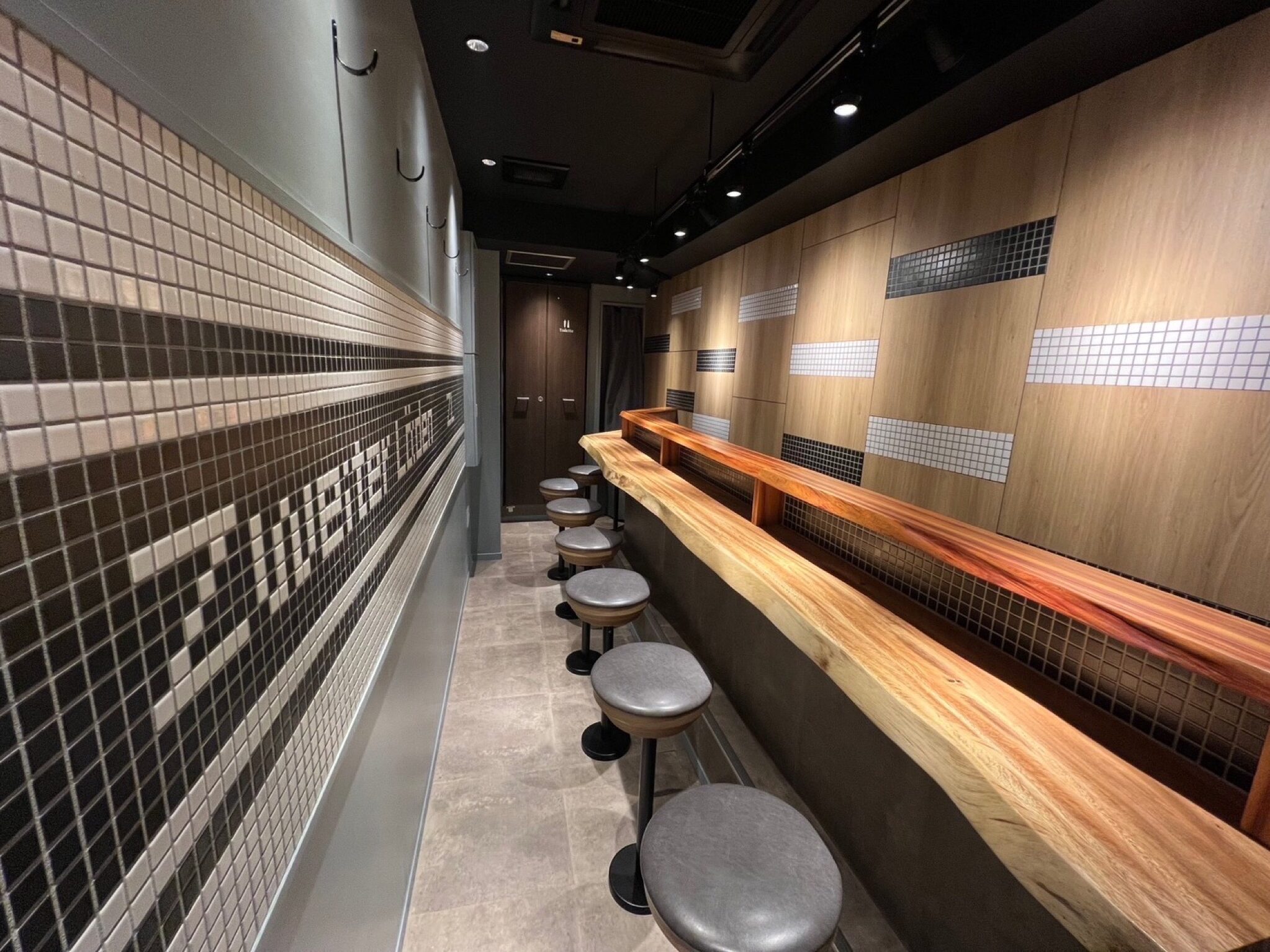 東京都 飲食店様】店舗カウンター | 一枚板専門店 YURAGI