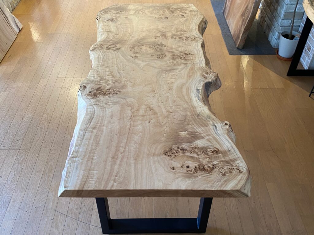 ポプラ一枚板【成約済み】〈状態〉ウレタン塗装幅:1815奥:710-860厚:52