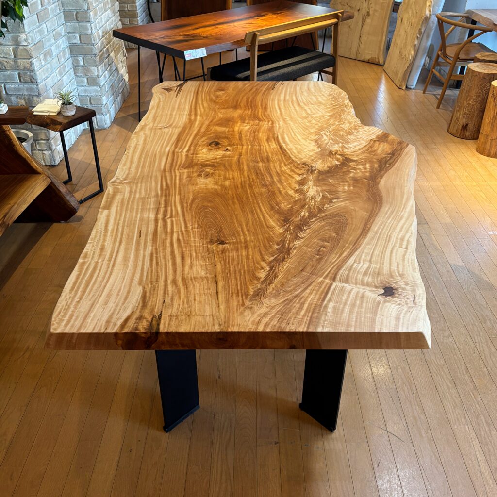 トチ | 一枚板専門店 YURAGI